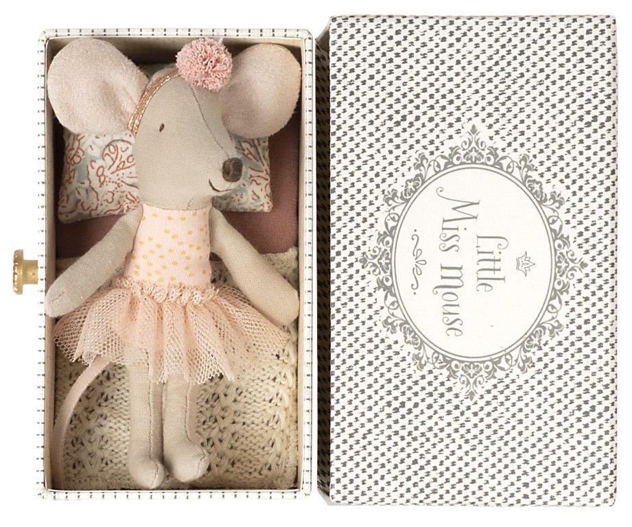 Maileg Maileg - Dance Mouse in Daybed - Little Sister - Pearls & Swines