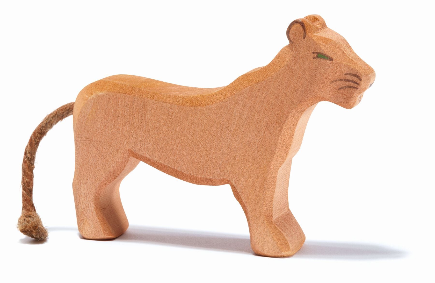 Ostheimer Ostheimer - Lion female - Wooden animal - Pearls & Swines