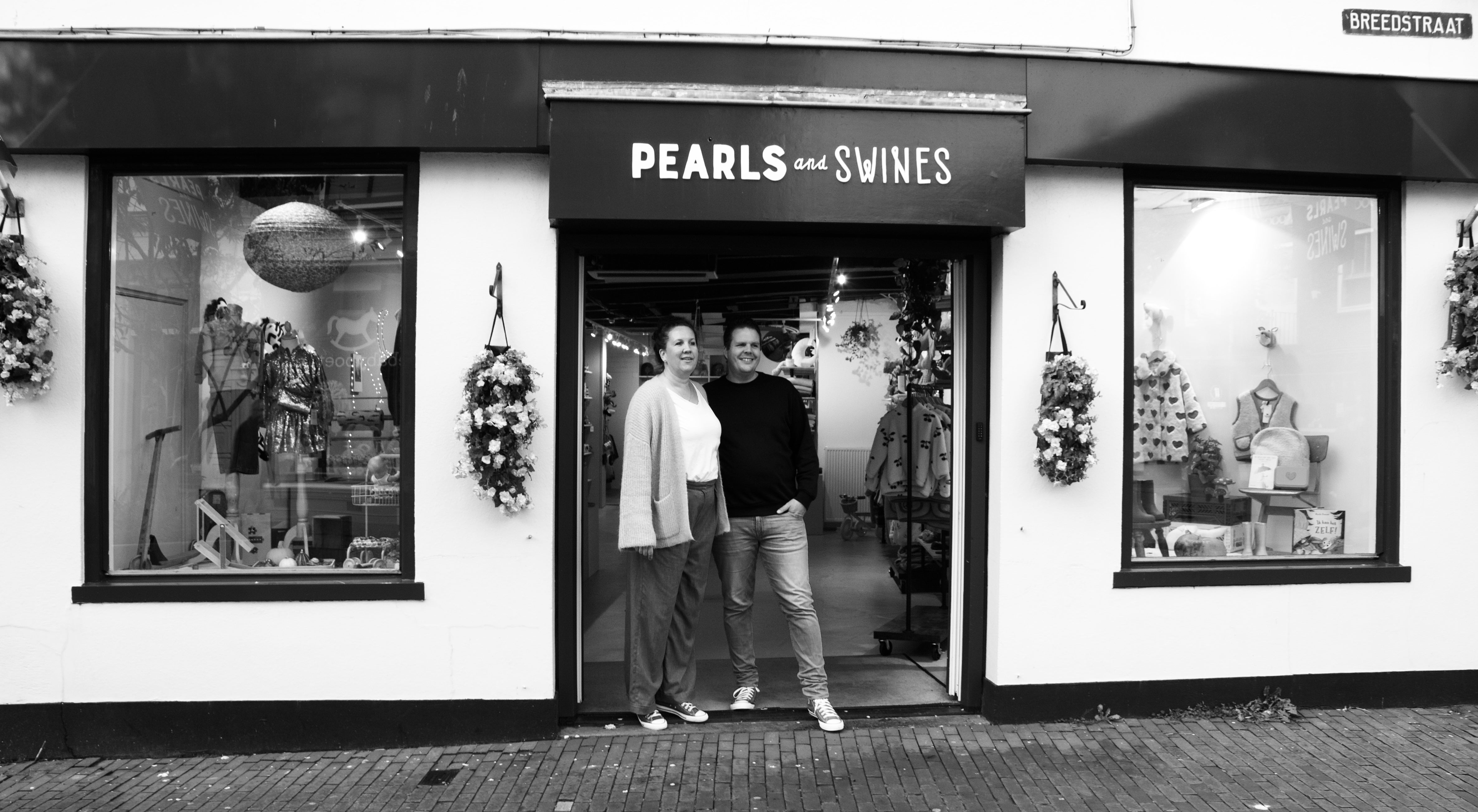 Pearls & Swines