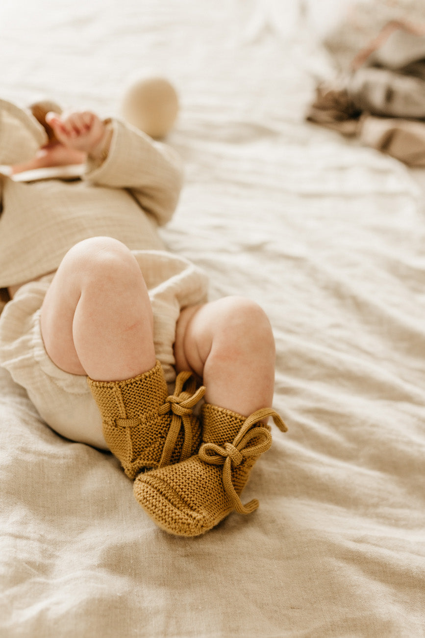 Hvid Hvid - Booties - Ochre - Pearls & Swines