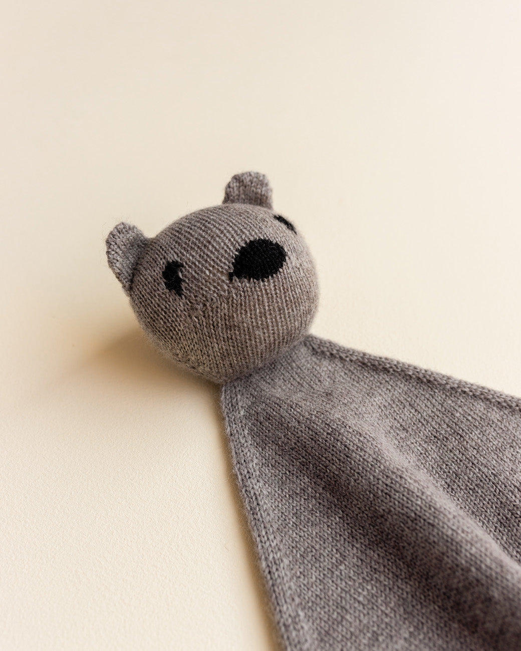 Hvid Hvid - Teddy Tokki - Otter - Pearls & Swines