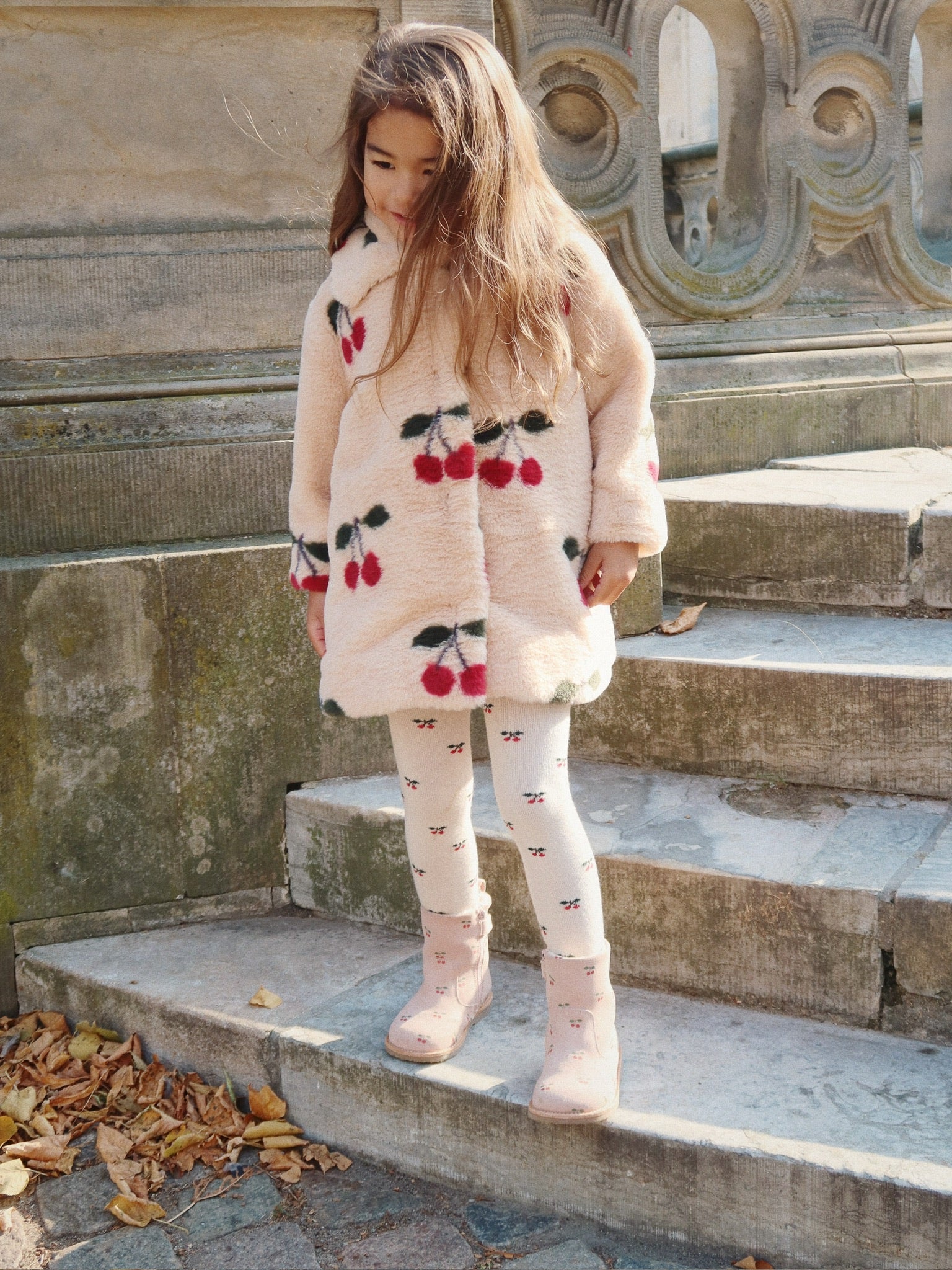 Konges Sløjd Konges Sløjd - Fuzzie Coat GRS - Ma Grande Cerise - Pearls & Swines