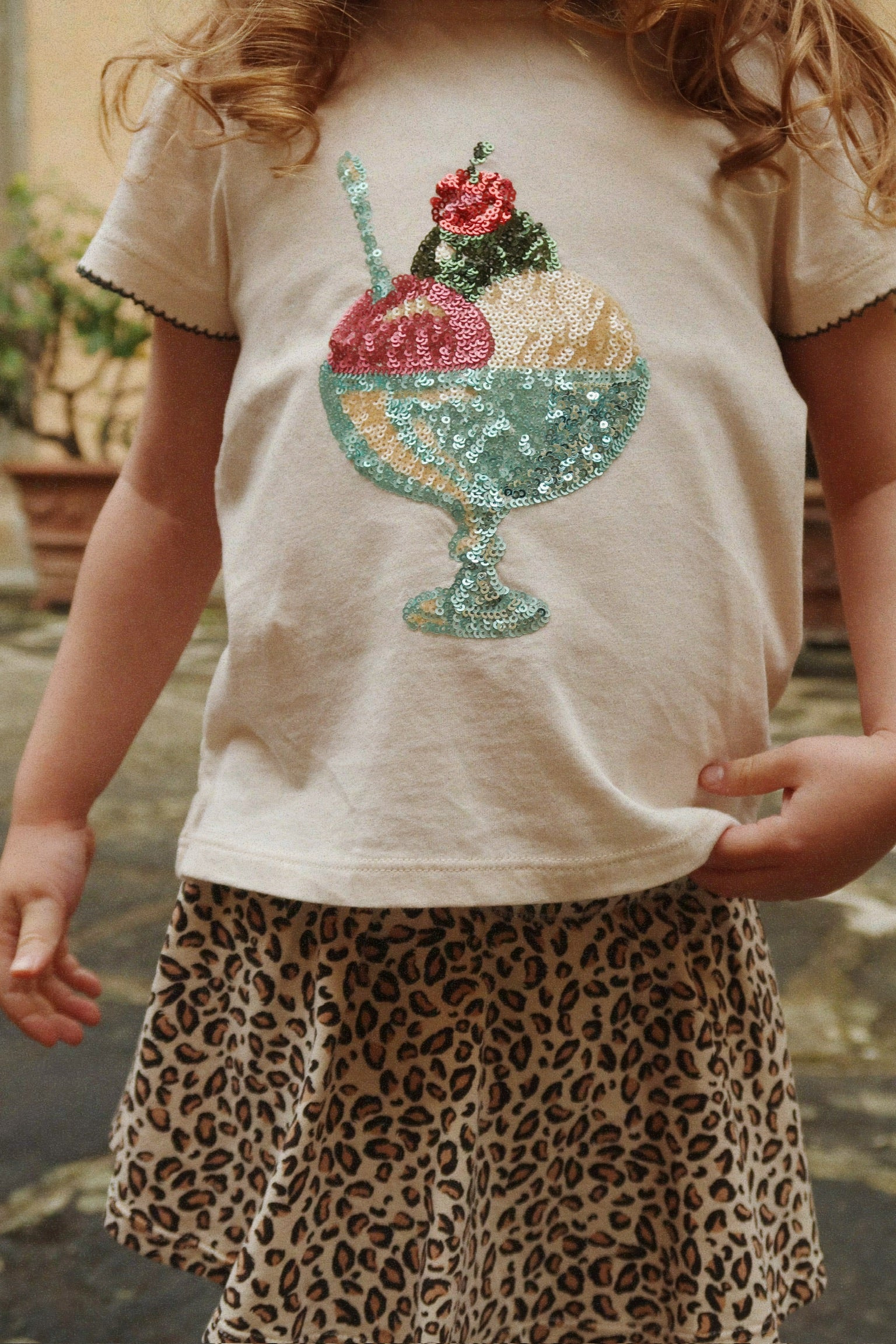 Konges Sløjd Konges Sløjd - Famo Puff Tee GOTS - Buttercream - Pearls & Swines