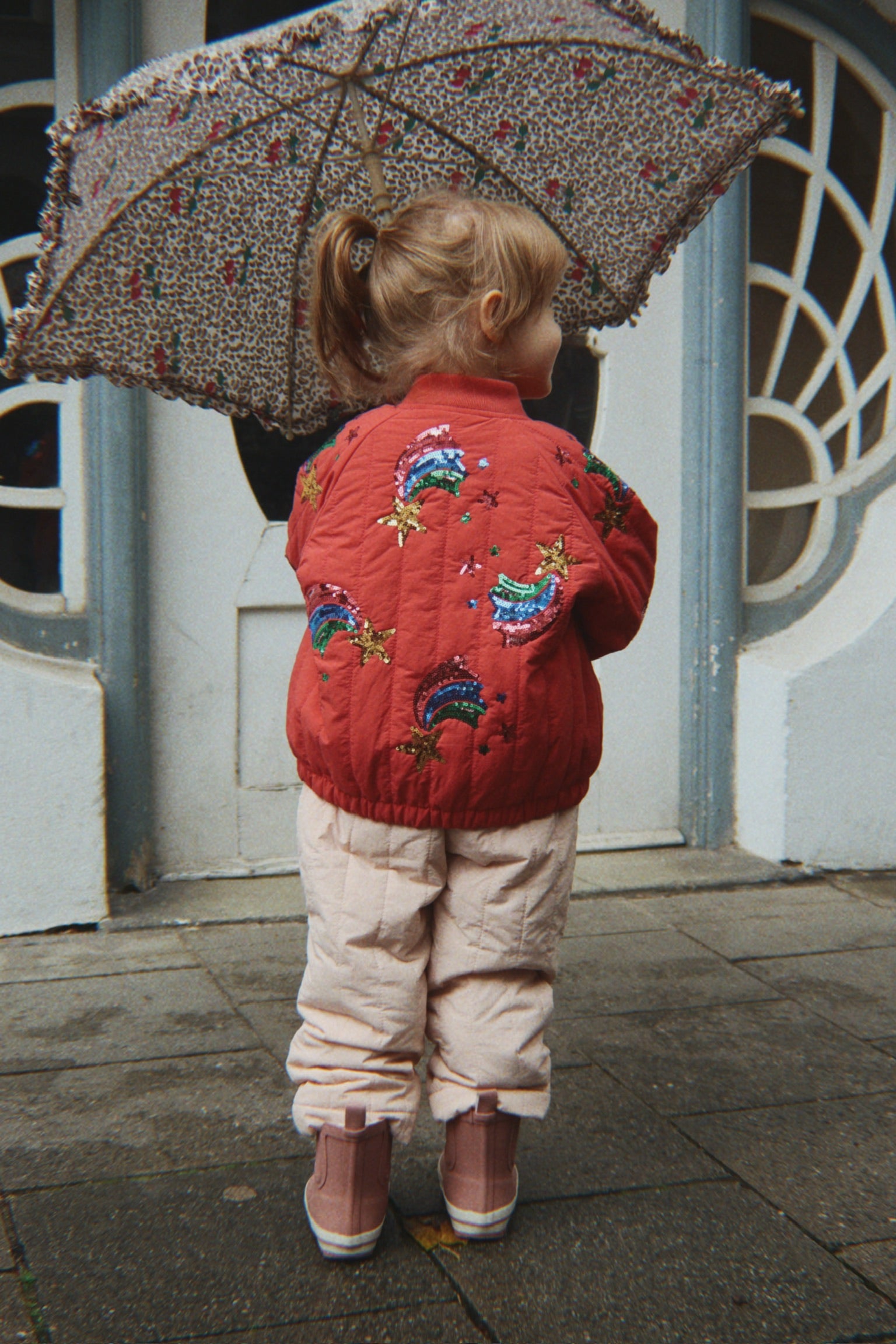 Konges Sløjd Konges Sløjd - Juno Sequin Bomber Jacket - Cardinal - Pearls & Swines
