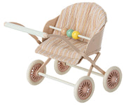 Maileg Maileg - Stroller, Baby Mice - Rose - Pearls & Swines